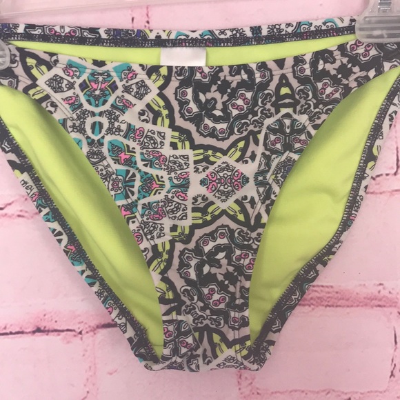 Xhilaration Bikini Bottom - Picture 2 of 5